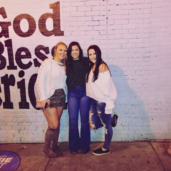 Meet your Posher, Brittany - Picture 1 of 1